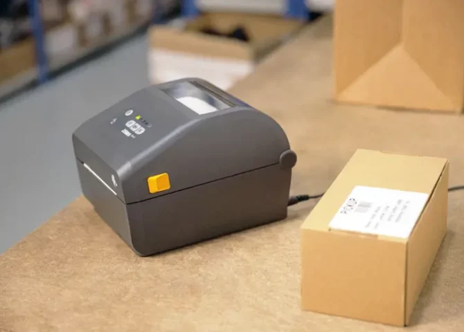 Miért választják a sikeres webshopok a tekercses címkenyomtatókat?