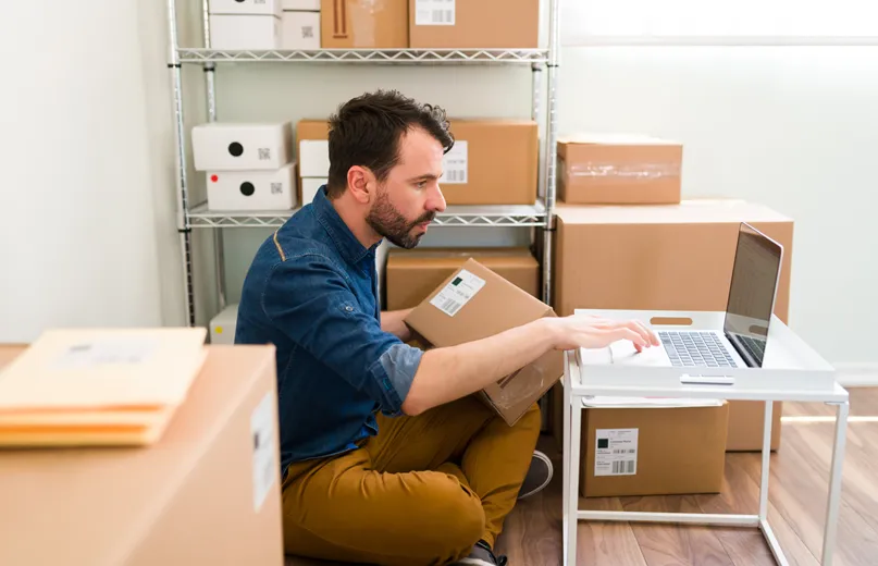 Hogyan válasszon megfelelő leltár címkét irodai, ipari vagy raktári környezetbe?