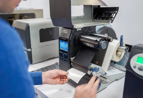 Címkenyomtatás mesterfokon: Így válaszd ki az optimális festékszalagot 2026-ban!