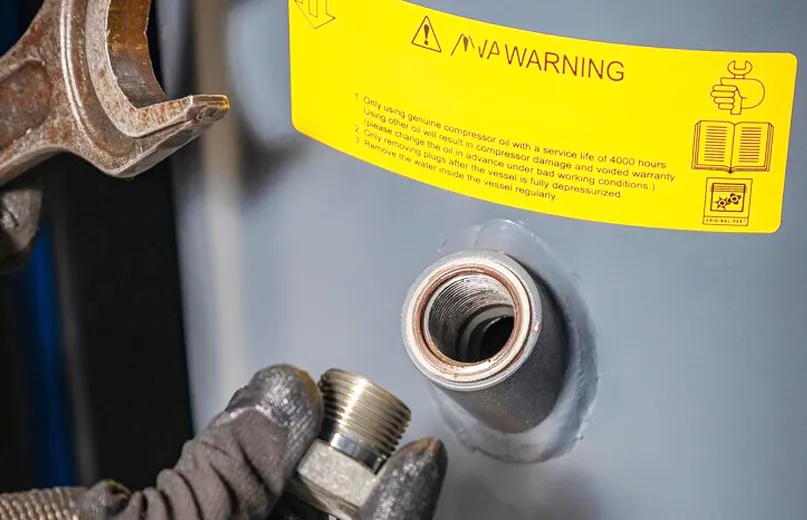 Címke, ami nem esik le, nem kenődik, nem fakul! Ipari címke alapanyagok KKV-szemmel