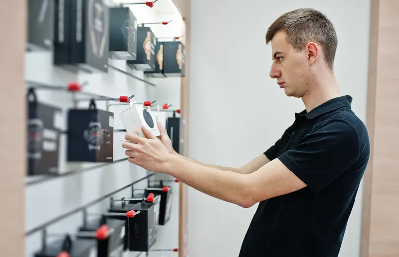 Sorozatszám matrica: a garancia, a szerviz és a nyomonkövetés alapja