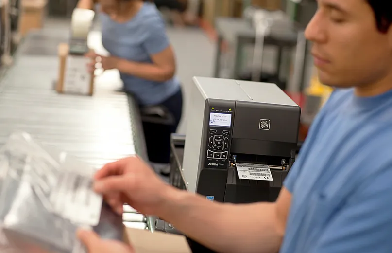 Tekercses címkenyomtatóval a profi megjelenésért és gyors munkafolyamatokért