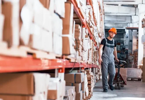 Raktári helykihasználás maximalizálása: 4 tipp a zsúfoltság ellen